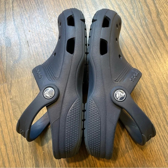 CROCS Classic Clog in Navy Blue Unisex M4 W6 - Picture 5 of 10